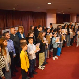 Кметът на Разград награди призьорите във фотоконкурса „Разград… уловени мигове“