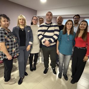 Младежкият център в Разград вече привлича с любопитни инициативи, чака се да отвори врати другия юни (СНИМКИ)